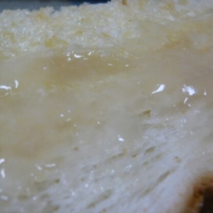 夢シニアちゃん、こんにちは・・・・バタートースト、美味しいね。ふるさと納税で頂いた佐渡バター使いました。（これがまた美味しいの）ごちそう様(#^.^#)